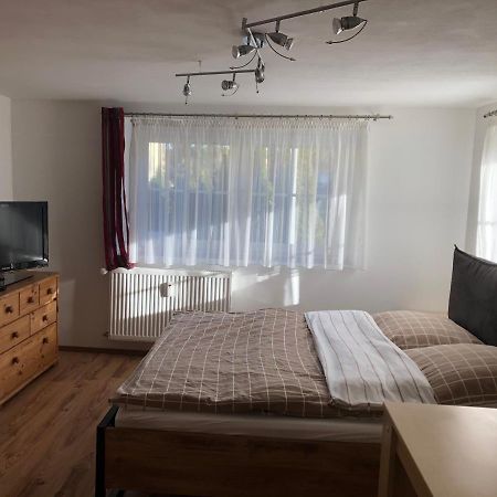 Guest Appartements Mit 2 Getrennten Schlafzimmern Fuer 4 Personen 24H Check In Aalen Eksteriør billede