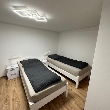 Guest Appartements Mit 2 Getrennten Schlafzimmern Fuer 4 Personen 24H Check In Aalen Eksteriør billede