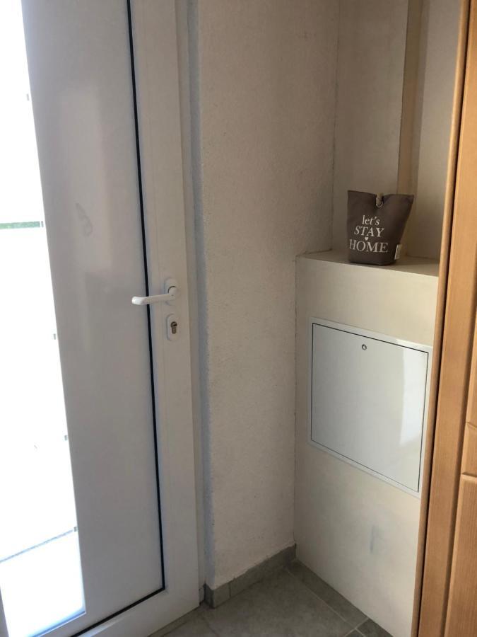 Guest Appartements Mit 2 Getrennten Schlafzimmern Fuer 4 Personen 24H Check In Aalen Eksteriør billede