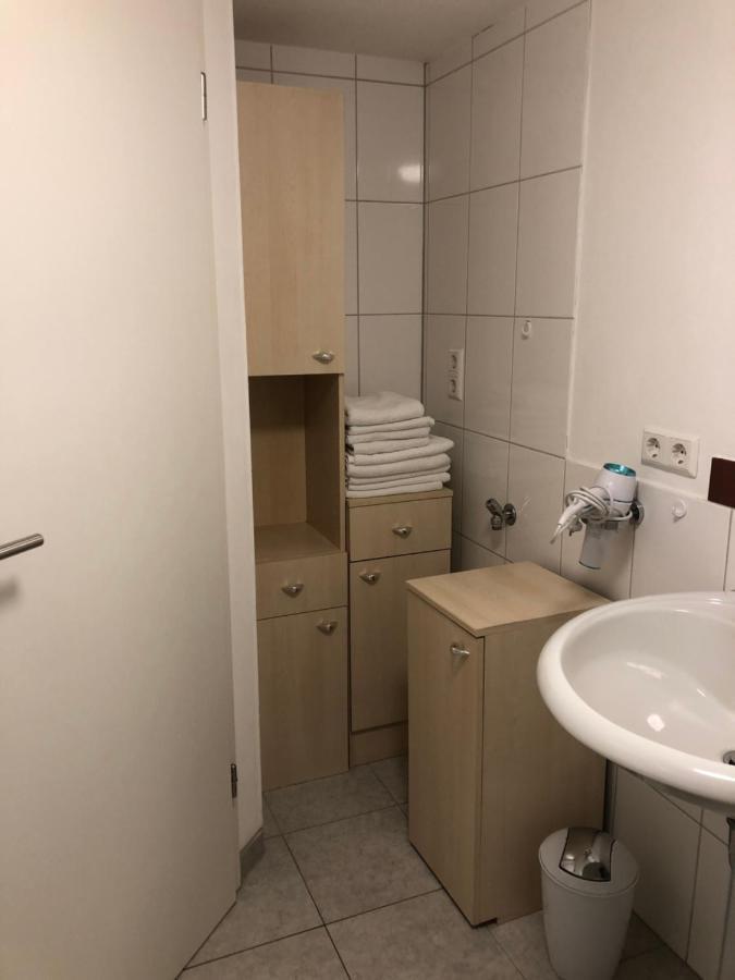 Guest Appartements Mit 2 Getrennten Schlafzimmern Fuer 4 Personen 24H Check In Aalen Eksteriør billede