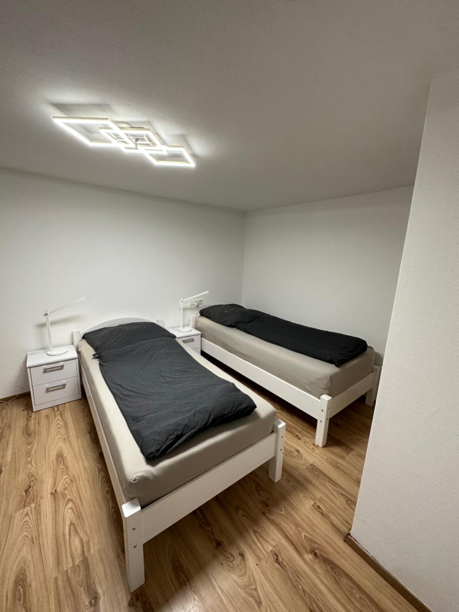 Guest Appartements Mit 2 Getrennten Schlafzimmern Fuer 4 Personen 24H Check In Aalen Eksteriør billede